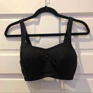 Chantelle High Impact Sports Bra, Like New! (32DD)